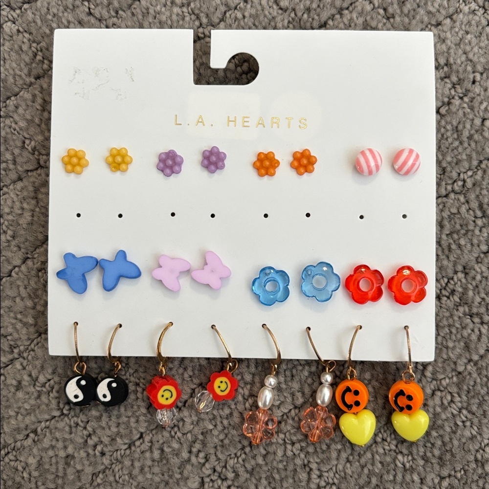 🦋4/$20 SALE - Mixed earring pack from LA Hearts